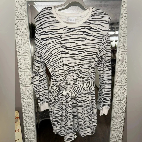 SAYLOR • Rudie Sweater Dress - Picture 3 of 11